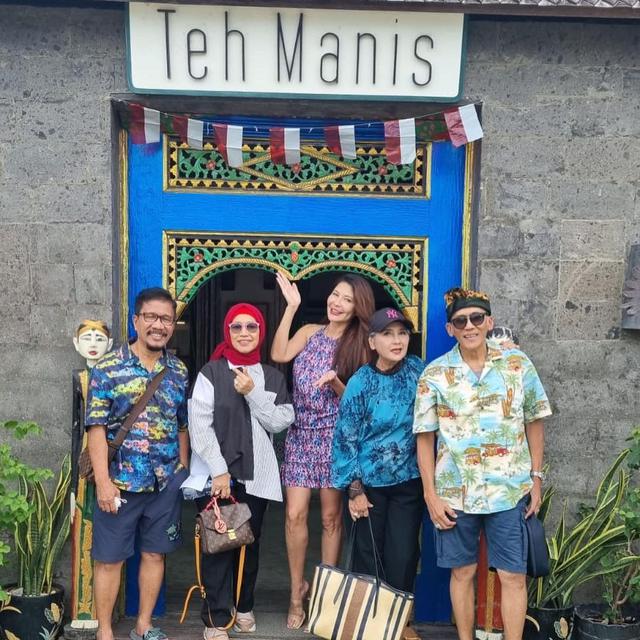 Tamara Bleszynski bertemu Yati Octavia dan Pangky Suwito di Bali (Foto: Instagram yatioctaviapangky)