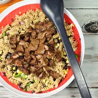 Salad Pasta dengan Daging, Makan Siang Sehat dan Lezat Hari Ini