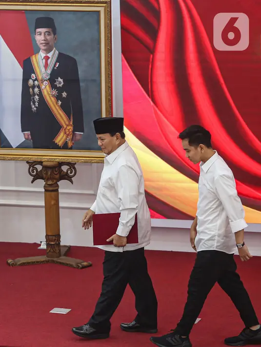 Penetapan pasangan Prabowo Subianto dan Gibran Rakabuming Raka sebagai Presiden dan Wakil Presiden RI terpilih pada Pilpres 2024 dilakukan setelah Mahkamah Konstitusi (MK) memutuskan menolak perkara sengketa hasil Pilpres 2024, pada Senin (22/4/2024) lalu. (Liputan6.com/Angga Yuniar)