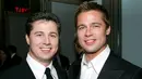 Brad Pitt memang terkenal dengan ketampanannya. Namun saudaranya, Doug Pitt pun nggak kalah kok! (Alex Berliner/BEI/BEI/Shutterstock)