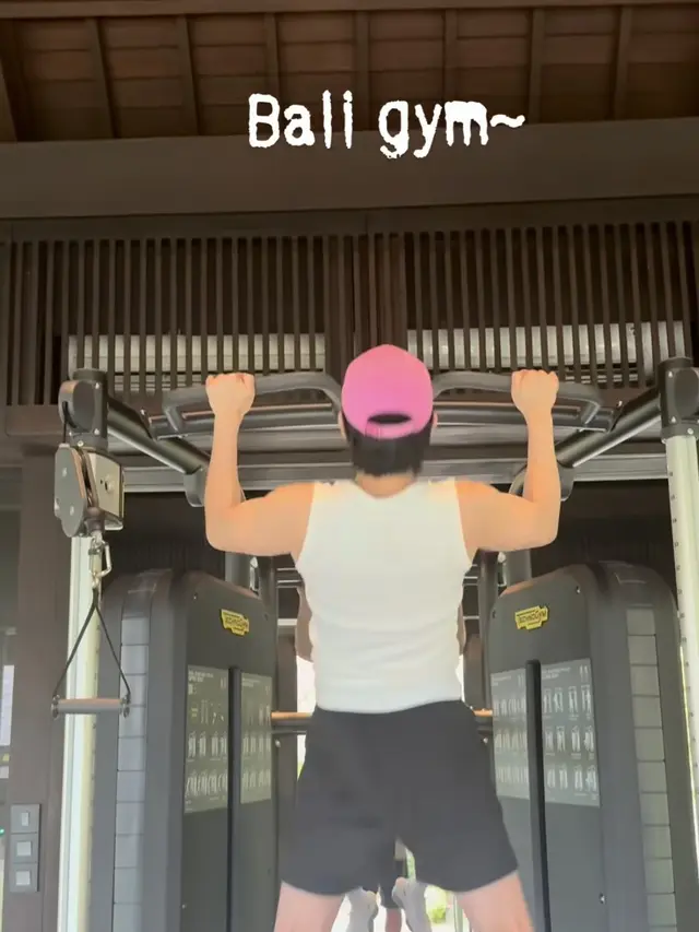 Park Seo Joon sedang liburan di Bali dengan gym. [@bn_sj2013]