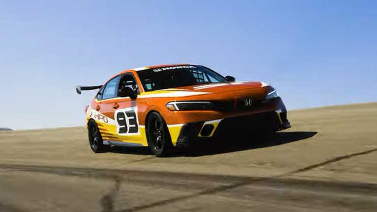 All New Honda Civic langsung dimodifikasi untuk dijadikan mobil balap