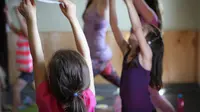 Bangkitkan Pede Pra-Remaja Lewat Yoga