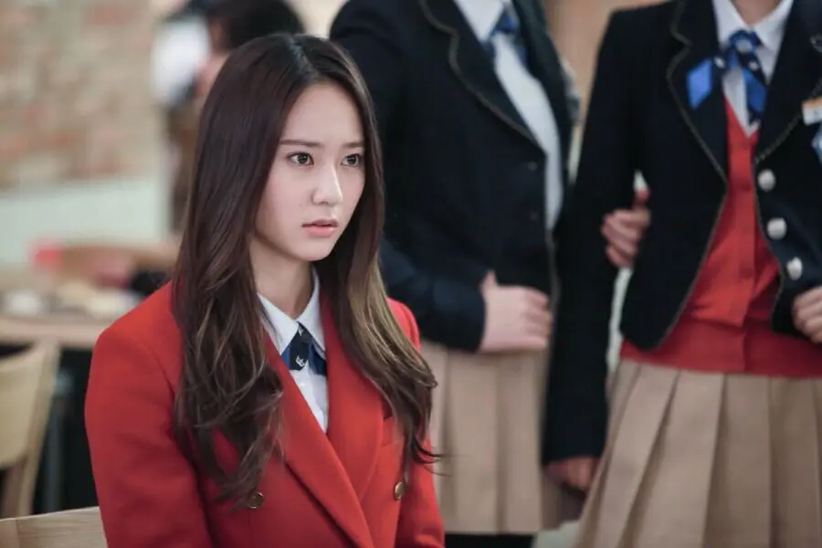 Krystal. (via forums.soompi.com)