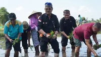 Menteri Pertanian Syahrul Yasin Limpo (Mentan SYL) mendorong Provinsi Nusa Tenggara Barat (NTB) menjadi daerah penyangga utama bagi ketersediaan pangan di kawasan Indonesia Timur/Istimewa.