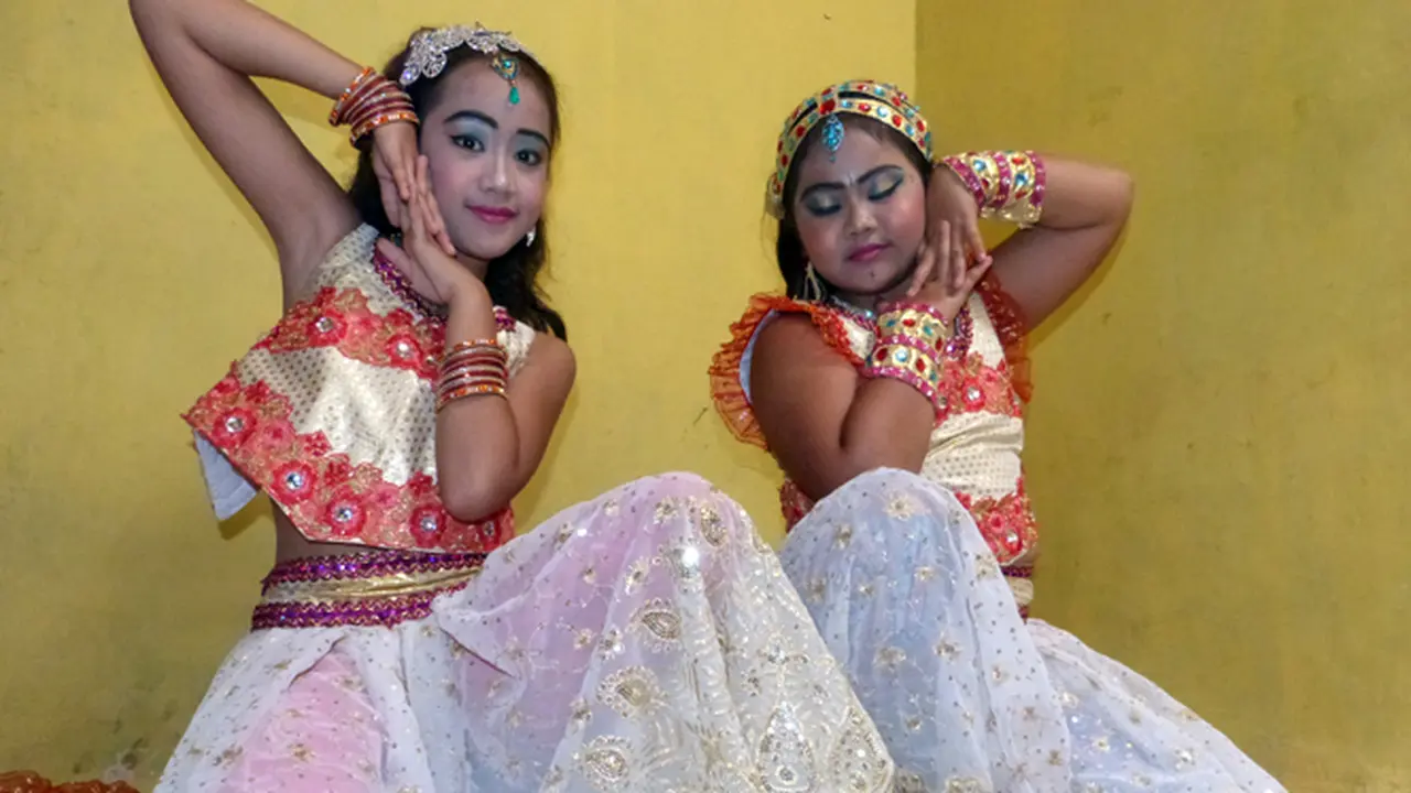 Demam India, Duo Nana Pun Terbentuk