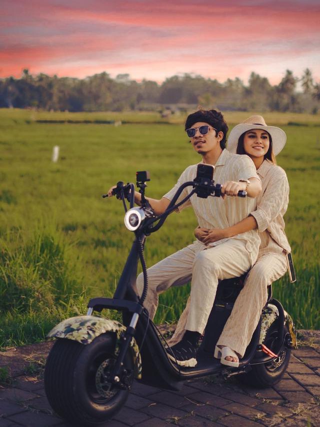 Atta Halilintar dan Aurel Hermansyah. (Foto: Instagram @attahalilintar)