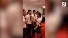 Sebuah perusahaan di China dianggap memperlakukan karyawan secara tak manusiawi. Yaitu dengan menampar karyawannya satu persatu.