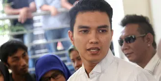 Sidang cerai pasangan Aldi Taher dan Georgia Aisyah mulai digelar hari ini, Senin (20 /11/2017).  Meski Georgia sedang hamil muda, ibu satu orang anak itu nekad menggugat cerai. (Adrian Putra/Bintang.com)
