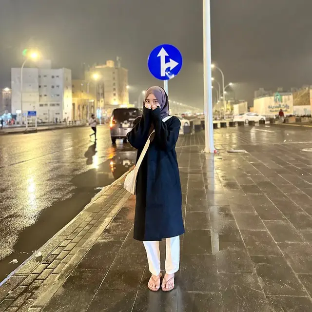 5 Gaya Kompak Arafah Rianti dan Halda Jalani Umroh Bersama, Anggun Berbalut Gamis