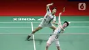 Pebulu tangkis ganda putra Indonesia, Marcus Fernaldi Gideon/Kevin Sanjaya Sukamulio saat bertanding melawan Liang Wei Keng/ Wang Chang (China) pada babak Semifinal Indonesia Masters 2022 di Istora Senayan, Jakarta, Sabtu (11/6/2022). Kevin/Marcus kalah 17-21, dan 10-21. (Liputan6.com/Helmi Fithriansyah)