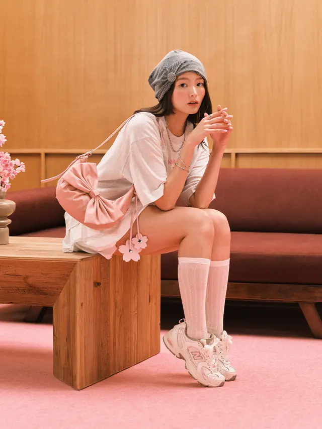 Nuansa Sakura Hadir di Gaya Sehari-hari, New Balance Sakura Pack Tawarkan Padu Padan Manis hingga Sporty