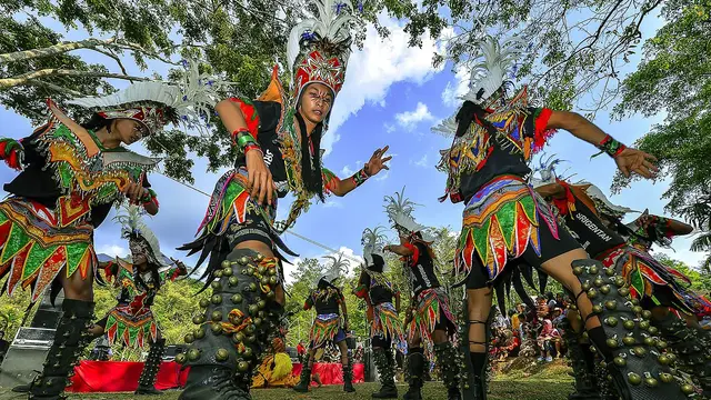 Tari Topeng Ireng