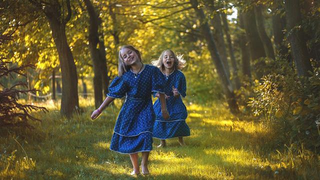 38 Kata Kata Lucu Tentang Anak Kembar Mengundang Senyum Ragam Bola 