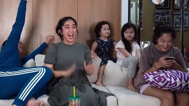 6 Momen Histeris Keluarga Andhika Pratama dan Ussy Ungkap Gender Anak Kelima