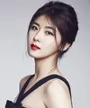 Cantik dan sukes. Mungkin itu dua kata yang bisa menggambarkan sosok Ha Ji Won. Akan tetapi saat akan memasuki usia 40 tahun, ia belum melepas masa lajangnya. (Foto: Allkpop.com)