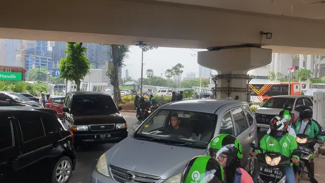 Jalan Prof Dr Satrio, Kuningan, Jakarta Selatan, Sabtu (30/11/2019). (Liputan6.com/ Nanda Perdana Putra)