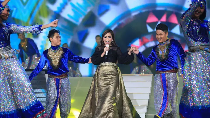 [Bintang] Ayu Ting Ting HUT Indosiar