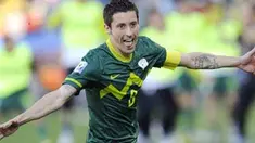 Selebrasi gol gelandang Slovenia Robert Koren ke gawang Aljazair di penyisihan Grup C PD 2010 di Peter Mokaba Stadium, Polokwane, 13 Juni 2010. Slovenia unggul 1-0.AFP PHOTO / PIERRE-PHILIPPE MARCOU