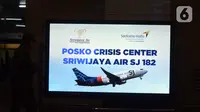 Posko Crisis Center Sriwijaya Air SJ-182 di Terminal 2D Bandara Soekarno-Hatta, Tangerang, Banten, Sabtu (9/1/2021). Hingga kini, beberapa keluarga dari 62 penumpang dan kru pesawat Sriwijaya Air SJ-182 masih menunggu informasi di tempat tersebut. (merdeka.com/Imam Buhori)