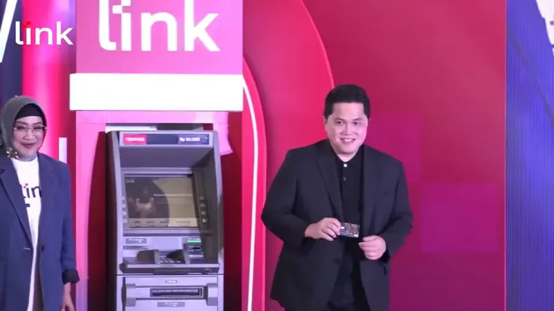 Menteri BUMN Erick Thohir meresmikan integrasi dan wajah baru ATM Link  di Pos Bloc, Jakarta, Selasa (26/9/2023). (Tira/Liputan6.com)