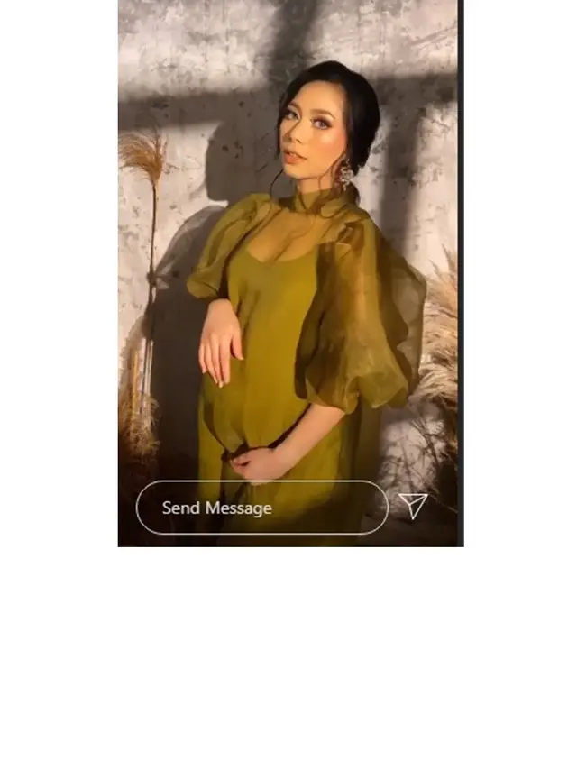 7 Gaya  Maternity Shoot Abel Cantika, Tampil Memesona saat Hamil Tua