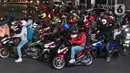 Memasuki H-3 Idul Fitri 1444 H, jalur arteri Kalimalang mulai dipadati oleh para pemudik sepeda motor. (Liputan6.com/Herman Zakharia)