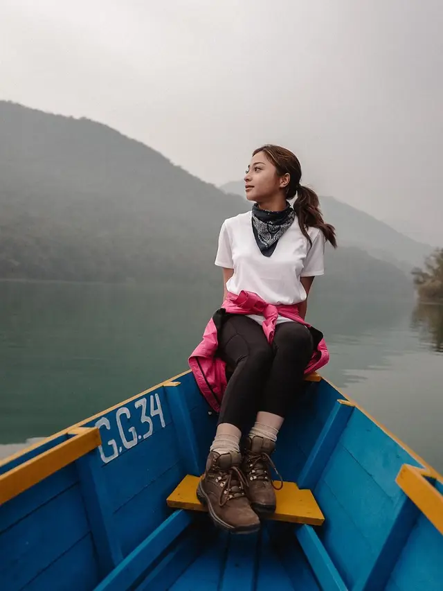 Biasa Mewah, Ini 7 Potret Seru Nikita Willy Liburan ala Backpacker ke Nepal