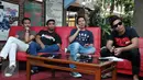 Slank menggelar konferensi pers terkait peluncuran single terbaru mereka bertajuk “Halal”, Jakarta, Rabu (24/6/2015). Single Halal adalah lagu reliji Slank yang berisi ajakan untuk tidak korupsi (Liputan6.com/Panji Diksana)