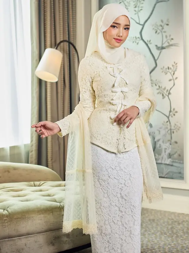 Look Inspirasi Baju Lebaran 2025 dari Fuji An. [@hijabista.hub]