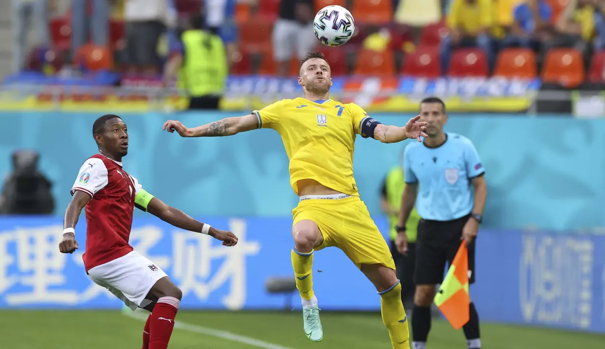 David Alaba pun keluar sebagai Man of the Match dalam pertandingan krusial tersebut usai dirinya memberikan asist dalam proses terciptanya gol bagi Austria. (Foto: AP/Pool/Marko Djurica)
