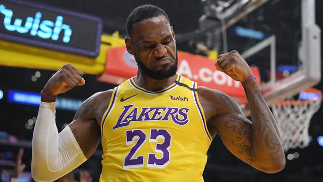 LA Lakers Bungkam New York Knicks