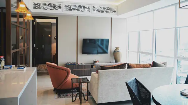 Desain Interior Apartemen Eklektik Modern yang Tampil Hangat dan Berkelas