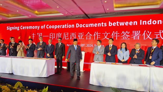 Prabowo Saksikan Penandatanganan Kerja Sama Investasi Pengusaha RI-China