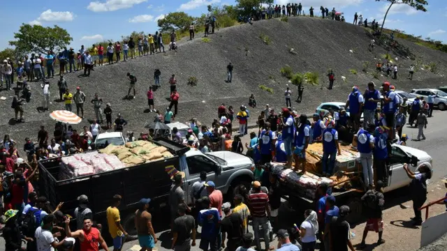 Bantuan asing masih tertahan di Kota Pacaraima di perbatasan Venezuela dan Brasil (AFP)