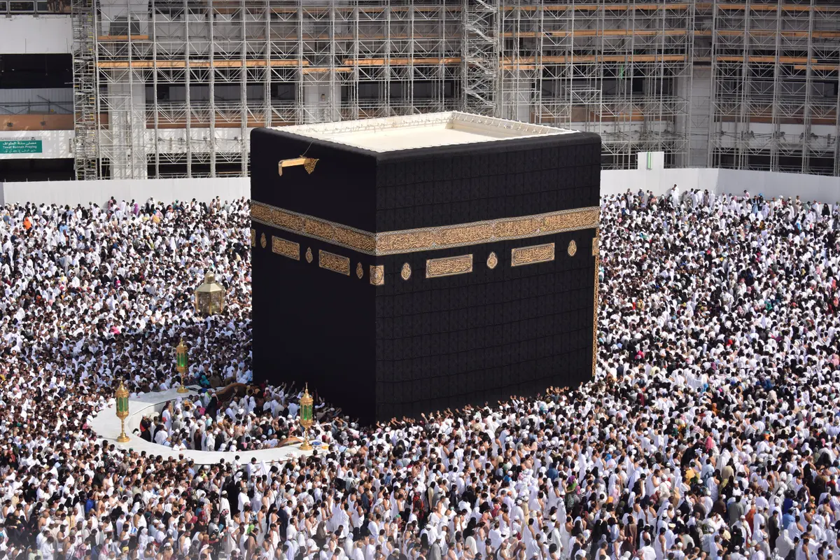Kiswah Kabah Diganti untuk Memperingati Idul Adha/dok. Unsplash Haidan