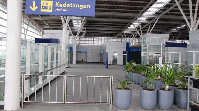 Mulai 1 Februari 2022 Stasiun Cikarang melayani naik dan turun penumpang KA Jarak Jauh.