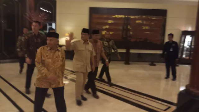 Ketua Umum Partai Gerindra Prabowo Subianto dan politikus senior PAN Amien Rais