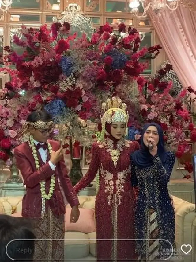 6 Potret Lesti Kejora di Pernikahan Sang Kakak, Serasi dengan Rizky Billar