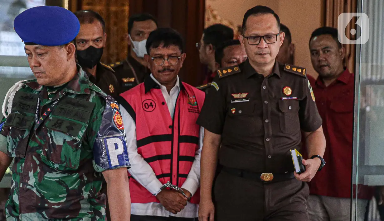 <p>Penetapan tersangka diumumkan usai Johnny G Plate menjalani pemeriksaan atas kasus dugaan korupdi penyediaan infrastruktur Base Transceiver Station (BTS) 4G dan infrastruktur pendukung paket 1, 2, 3, 4, dan 5 BAKTI Kementerian Komunikasi dan Informatika Tahun 2020 sampai dengan 2022. (Liputan6.com/Faizal Fanani)</p>