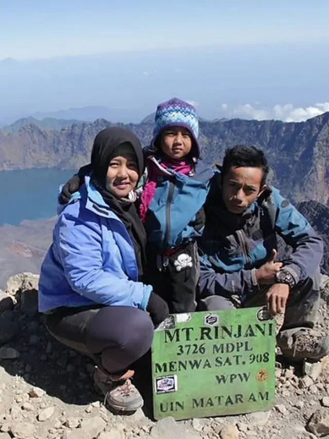 [Bintang] Mendaki Gunung