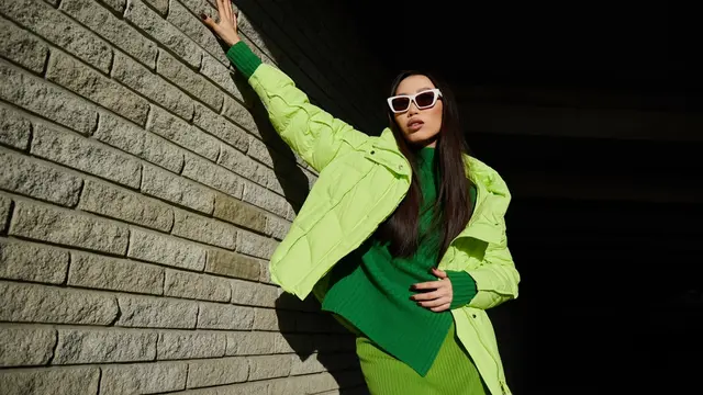 Hindari 7 Kesalahan Fashion Ini Agar Penampilan Nggak Terlihat Tua dan Tetap Segar!