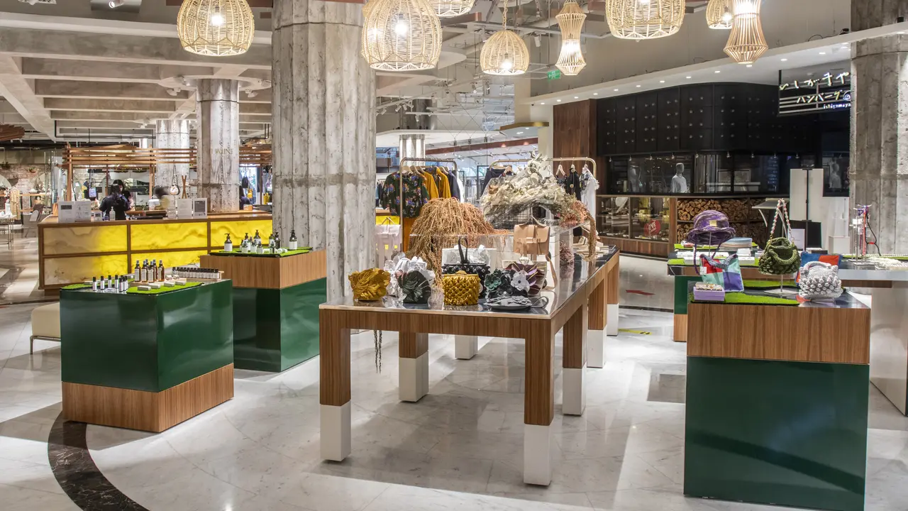15 Brand Fashion Lokal Hadirkan Pengalaman Eksplorasi Bunga di Lumine Jakarta