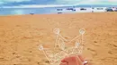 CINTA itu hidup berdua bukan mendua. CINTA itu hidup utuh, bukan selingkuh. CINTA itu hidup berbagi, bukan menyakiti. (via Instagram)