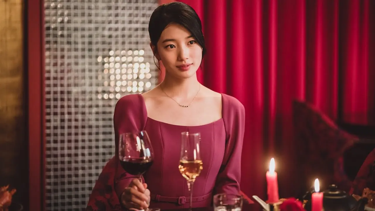 Bae Suzy dalam Anna. (Coupang Play via Soompi)