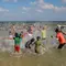 Sejenak Lupakan Perang, Anak-anak Gaza Temukan Kebahagiaan di Laut
