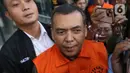 Wakil Menteri Imigrasi dan Pemasyarakatan (Wamen Imipas), Silmy Karim, saat menuju mobil tahanan usai menjalani pemeriksaan intensif di Gedung Merah Putih Komisi Pemberantasan Korupsi (KPK), Jakarta, Kamis (4/6/2026). (Liputan6.com/Helmi Fithriansyah)