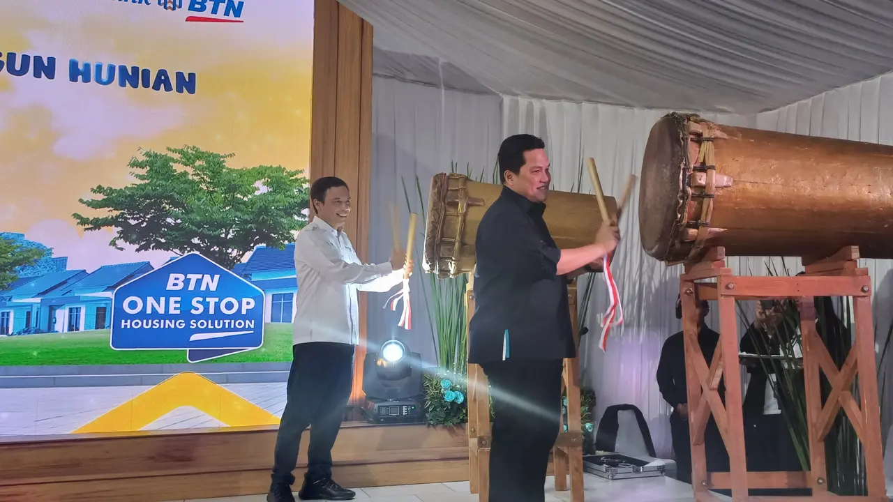 Menteri BUMN Erick Thohir dalam acara Akad Massal KPR BTN di Puri Delta Tigaraksa, Kabupaten Tangerang, Banten, Selasa (8/8/2023)