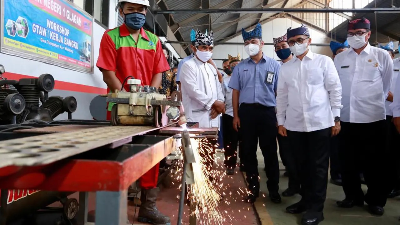 Bina Sekolah Kejuruan, PT INKA Bentuk Ekosistem Industri Kereta di Banyuwangi