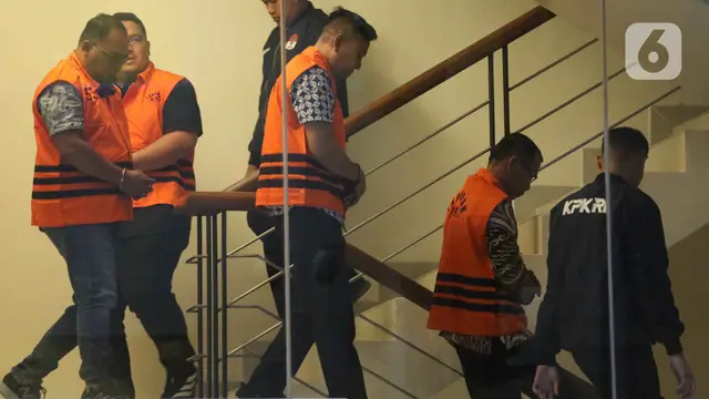KPK Tahan 4 Tersangka Kasus Dana Hibah Pemprov Jatim